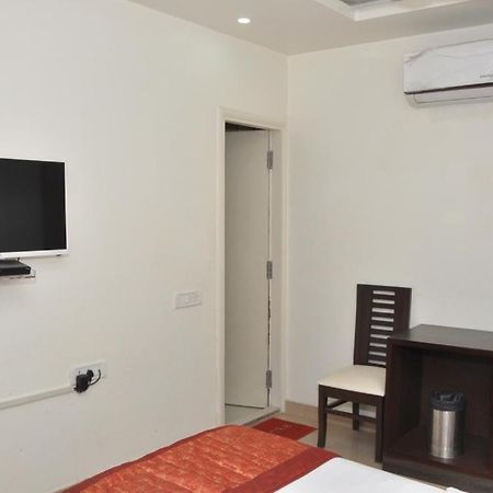 Hotel Al Gulzar Delhi  Buitenkant foto
