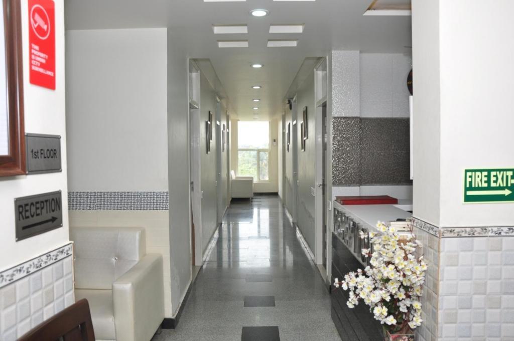 Hotel Al Gulzar Delhi  Buitenkant foto
