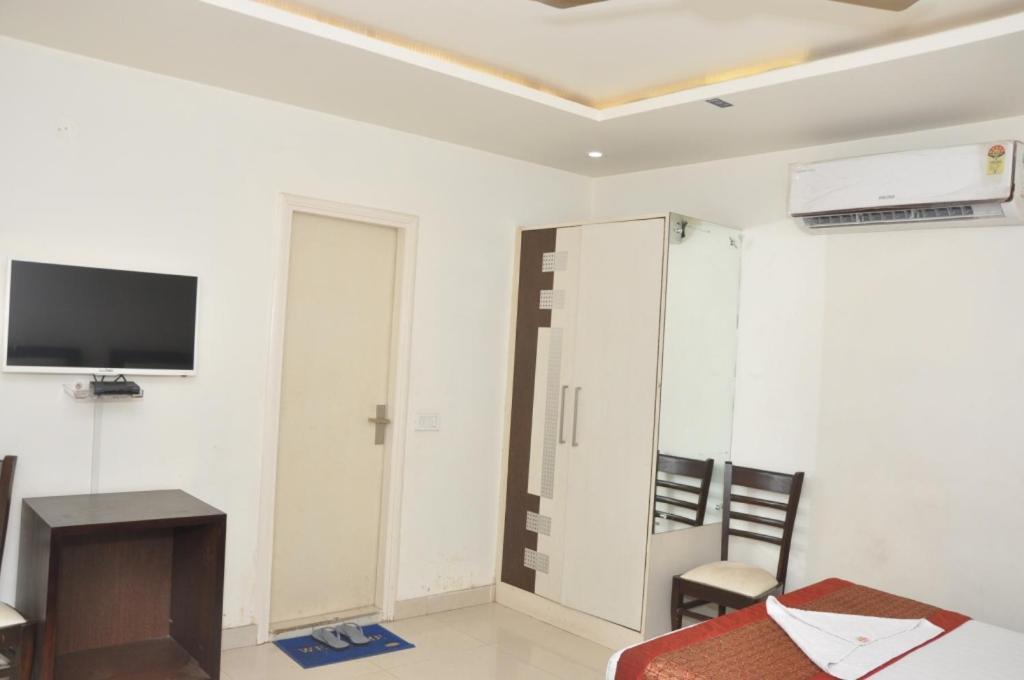 Hotel Al Gulzar Delhi  Buitenkant foto