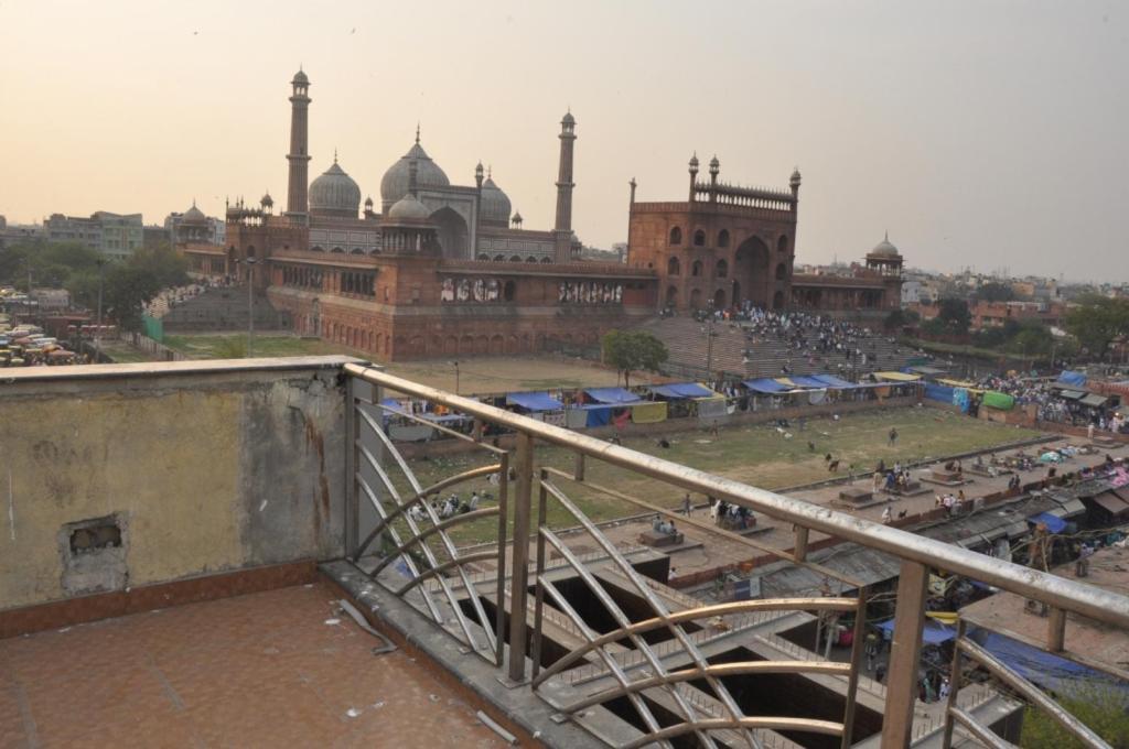 Hotel Al Gulzar Delhi  Buitenkant foto